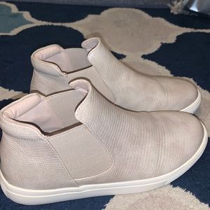 Slip-On Sneakers
